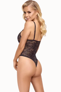 Body ouvert mit Spitze