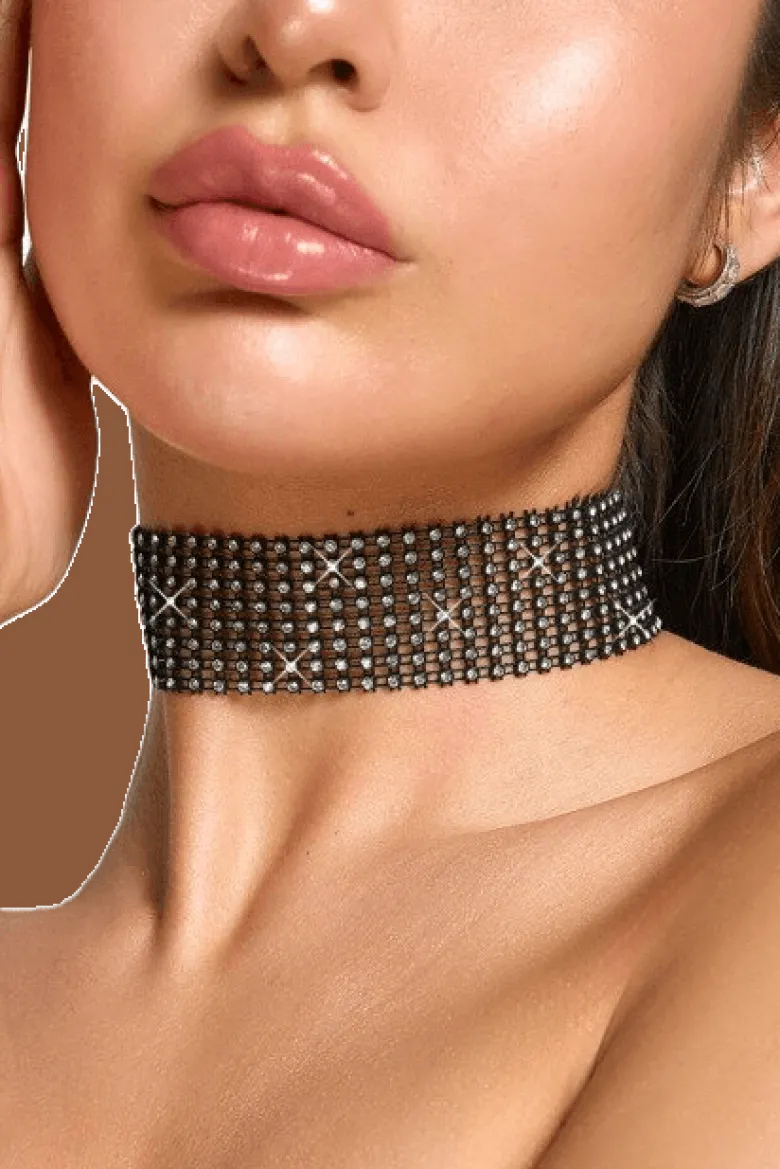 Halsband mit Strasssteinen